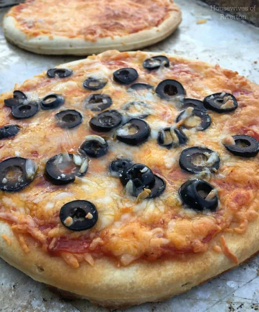 Build Your Own Pizza with Camp Chef. The Artisan Accessory Oven is perfect for enjoying your favorite baked items outdoors! | www.housewivesofriverton.com