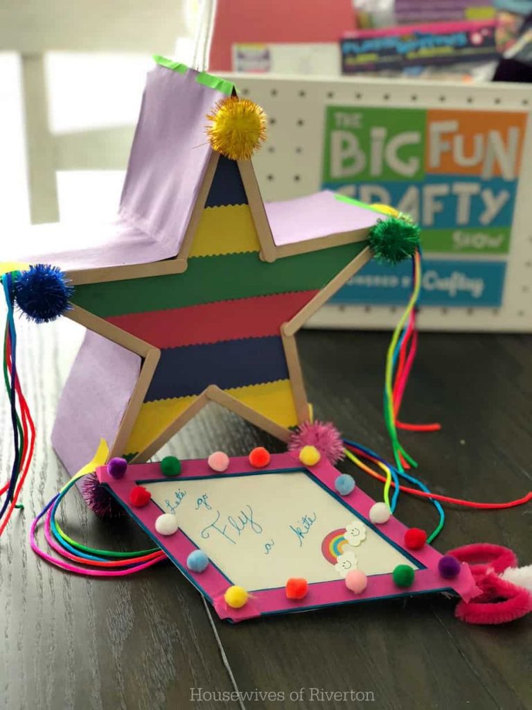The Big Fun Crafty Show with Universal Kids | www.housewivesofriverton.com
