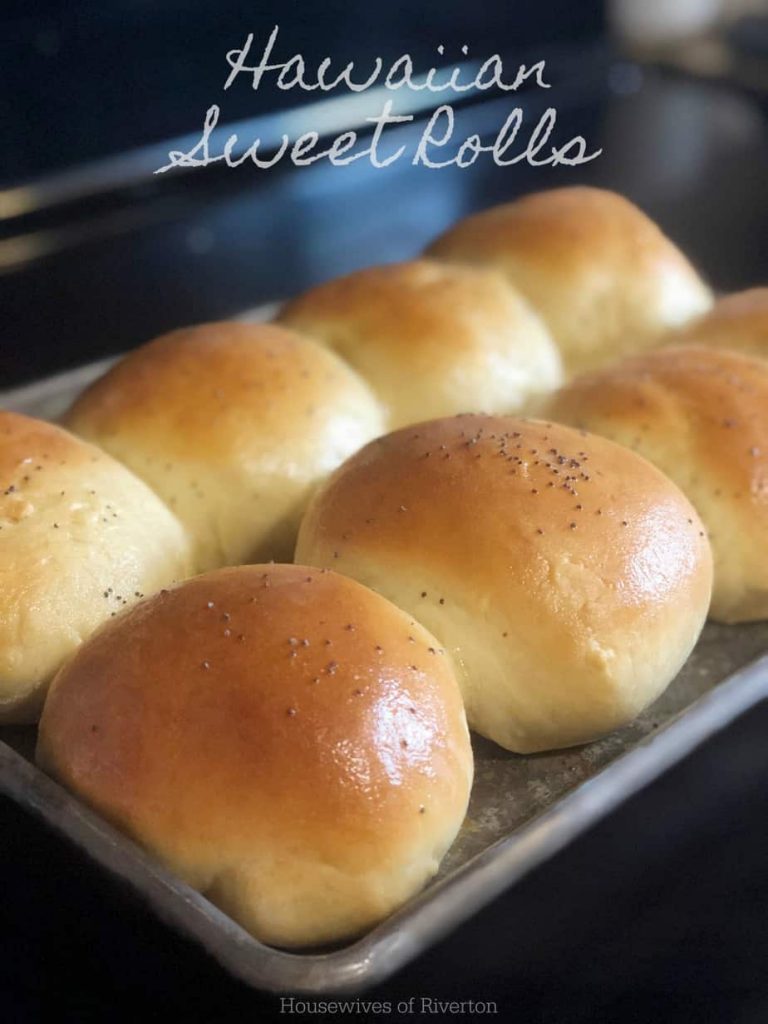 Easy to make Hawaiian Sweet Rolls | www.housewivesofriverton.com